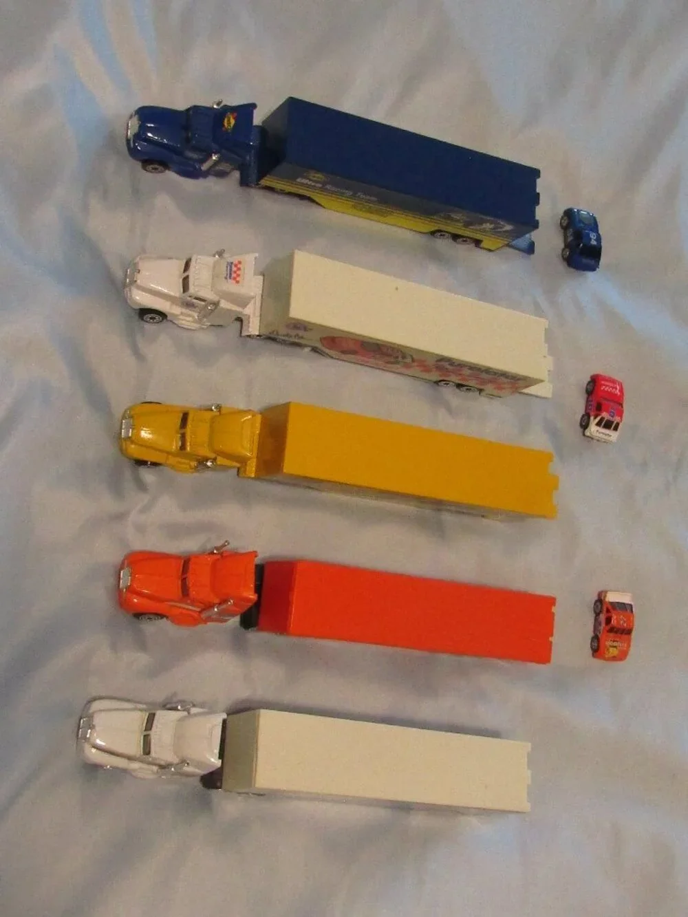 Lot 5 1990s RACING CHAMPIONS RACING NASCAR TRANSPORTER TRUCKS Hooters Kodak +++